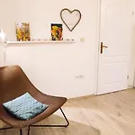 Retro Center Apartment