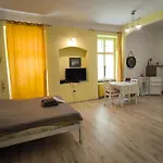 Apartment Retro Center