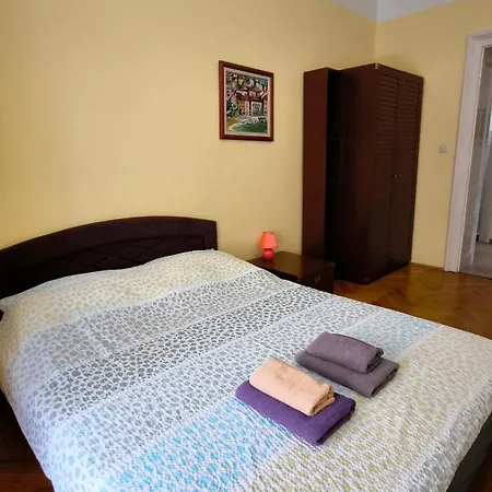 Retro Center Apartment *