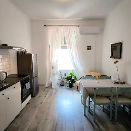 Apartment Retro Center *