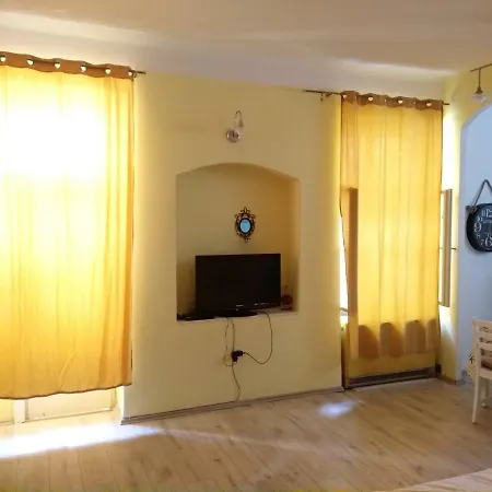 Retro Center *