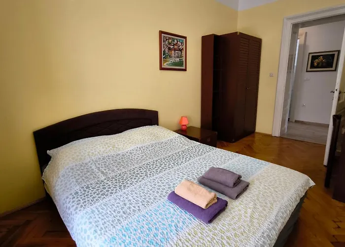 Retro Center Apartment *